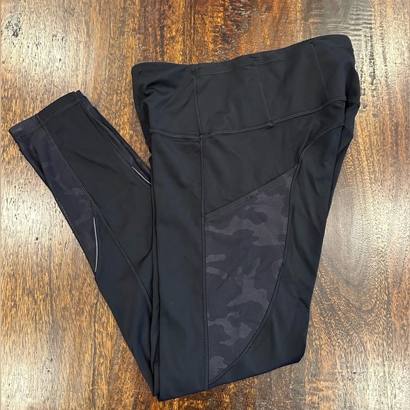 Lululemon black leggings with camo mesh detail - Picture 5 of 16